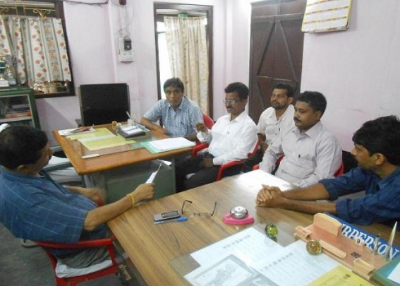 Khowai Block Congress placed deputation to Khowai Municipal council Executive Badal Roy Khowai Block Congress placed deputation to Khowai Municipal council Executive Badal Roy